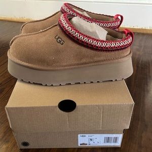 UGG Tazz in Chestnut. New with box.